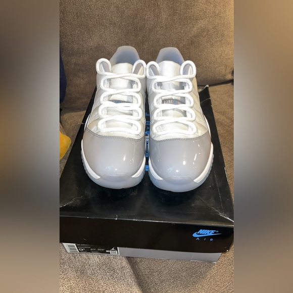Size 9.5 - Air Jordan 11 Retro Low Cement Grey - Picture 2 of 8